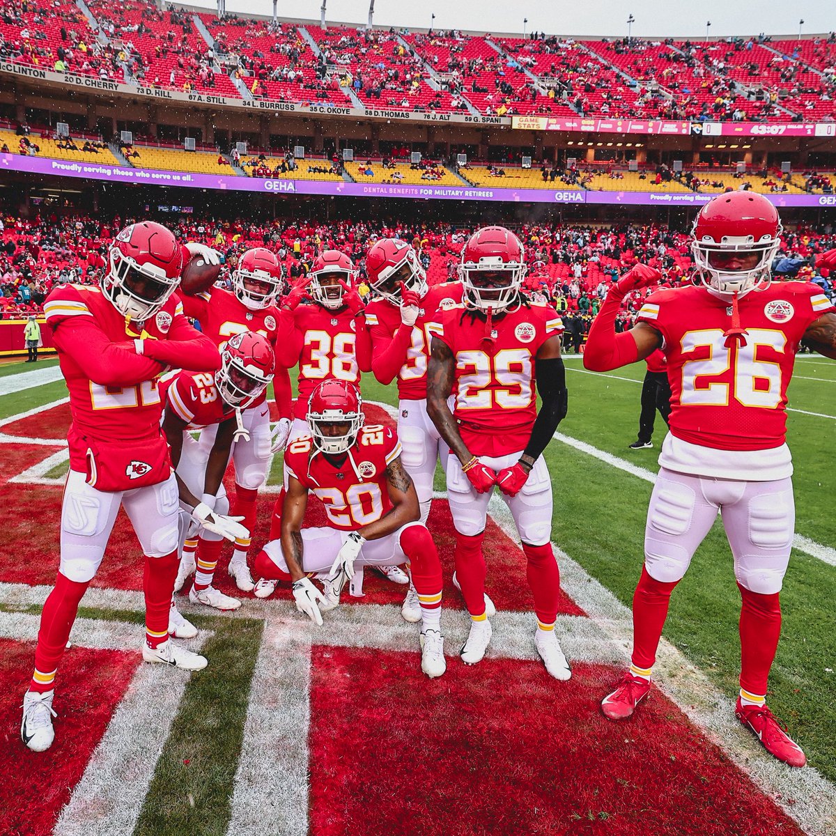 Chiefs's tweet photo. With us or against us 🤫 https://t.co/DclkGnEjSZ