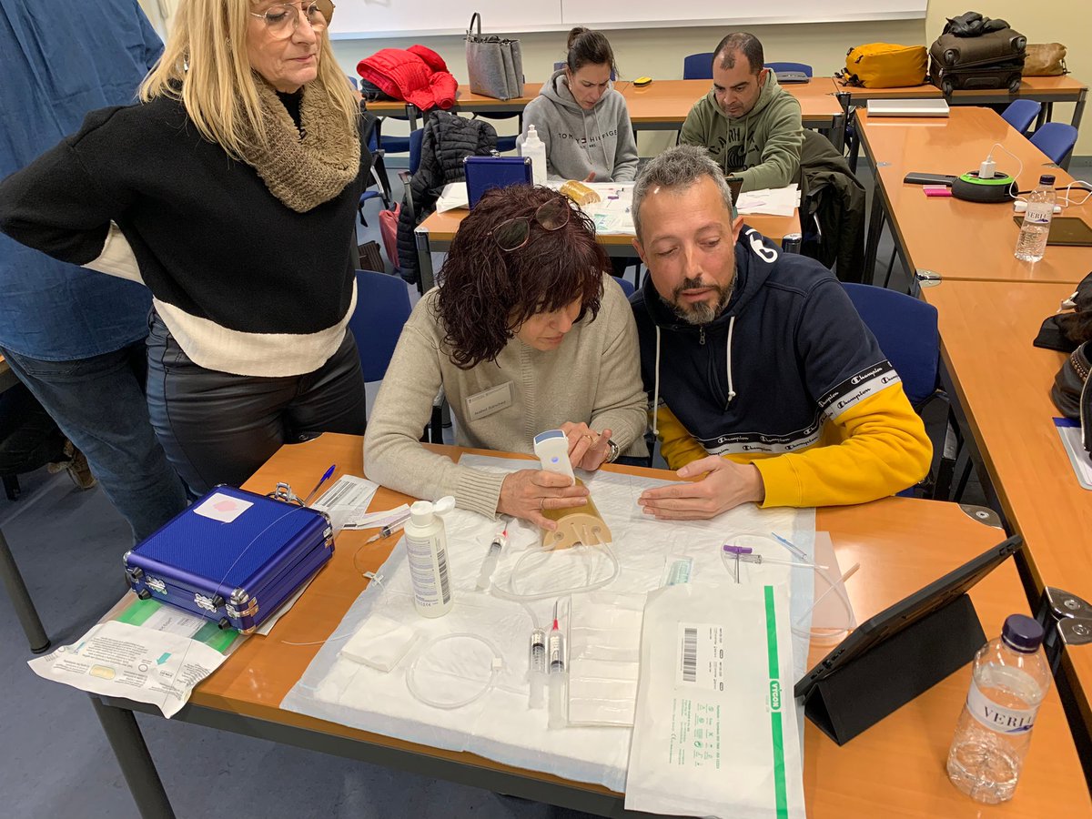 GRAVEped's tweet photo. Un placer participar en este impresionante máster impartiendo el taller de acceso vascular ecoguiado pediatrico. Una gran experiencia gracias a @VygonGroup https://t.co/rOZJ64pSrL