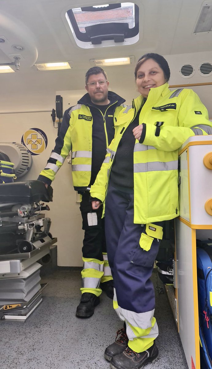 TIER-NOTRUF.de (@tier_notruf) on Twitter photo Wir sind natürlich auch weiterhin mit unserem voll ausgestatteten Tier-RTW bei der Tiertafel Hamburg e.V. und der Ausgabe Haustierhilfe Lübeck e.V. dabei. 
#teampfotenretter #tiertafeln #haustierhilfe #futterausgabe #ehrenamtverbindet Wir sind natürlich auch weiterhin mit unserem voll ausgestatteten Tier-RTW bei der Tiertafel Hamburg e.V. und der Ausgabe Haustierhilfe Lübeck e.V. dabei. 
#teampfotenretter #tiertafeln #haustierhilfe #futterausgabe #ehrenamtverbindet