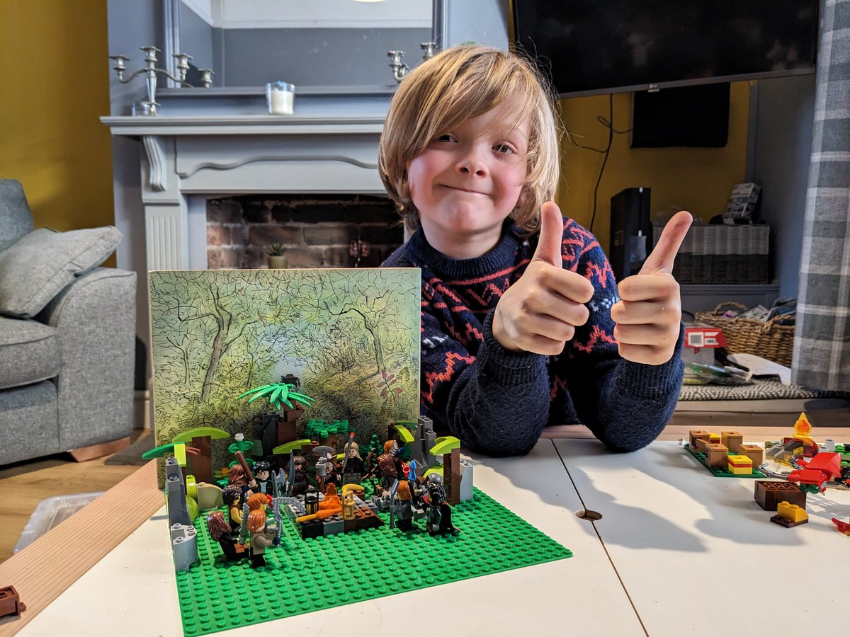 ST and I spent the afternoon creating scenes from #thehobbit after he enjoyed story-boarding at school @BarryPSIsland <a href="/LegoWith/">RelaxWithBricks</a>  #lego