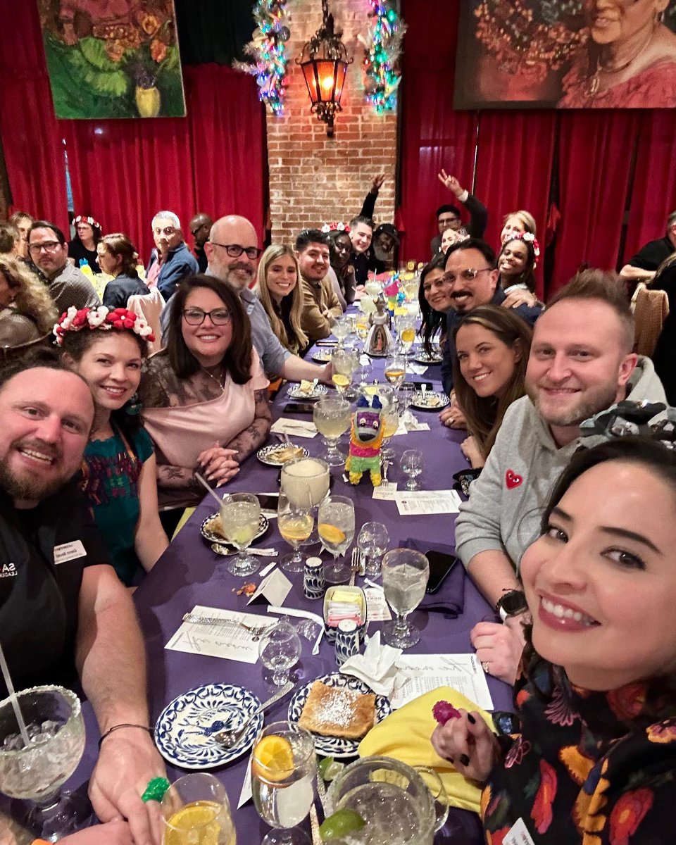 glennrevell's tweet photo. @LeadershipSA Class 47 kicked-off this weekend. It was awesome for all! @sachamber @SAHispanicCC #LSA47 https://t.co/owUQGxyIoQ