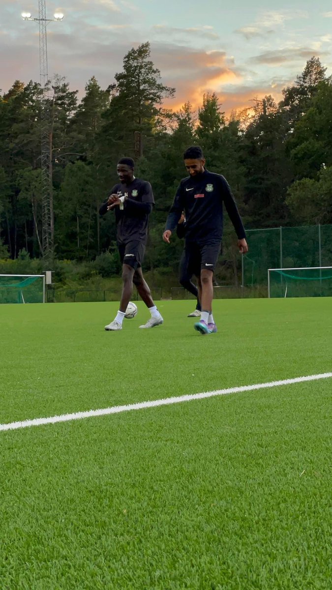 GSKherr's tweet photo. Nu har säsongen 2023 startat. GSK spelar boll som om dom aldrig gjort något annat förut. #GSK #försäsong #fotboll https://t.co/oWdH9GKfWz