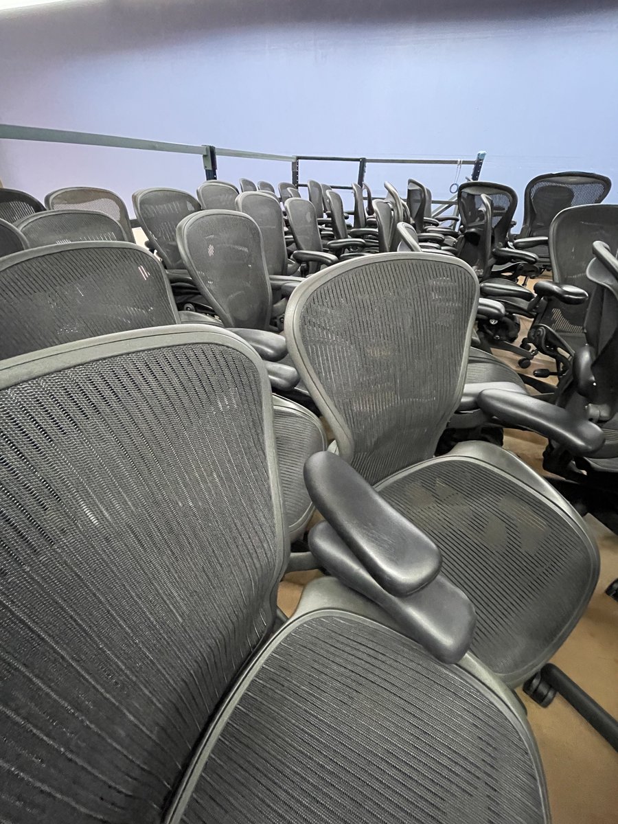 giladrom's tweet image. it’s happening