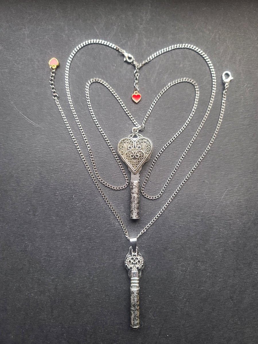 LockedinL's tweet photo. This is the third order this week for the Combination of The Real Chastity Key Necklace and Real Chastity Key Anklet, Keyed the same. Perfect Valentine's Day present for the Lady who wants to show off her Chastity Key. 
Valentine' Day Sale on Now
https://t.co/QLhs35fXMB https://t.co/ZbnVCYjZRK