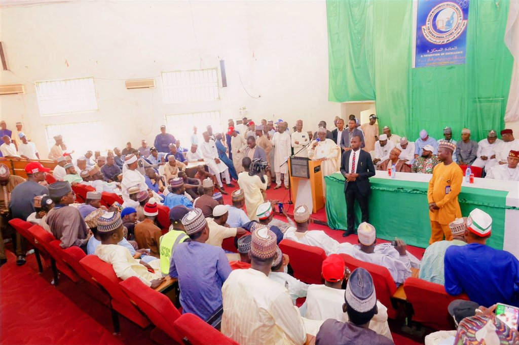 MalamSaiduUmar's tweet photo. At the inauguration of Sokoto South LG PDP Campaign Youth Directorate held earlier today, and which I'd the honour of performing, I reiterated my pledge to run a youth oriented administration if I'm voted as the next Governor of Sokoto State. https://t.co/DPkkllqjvD