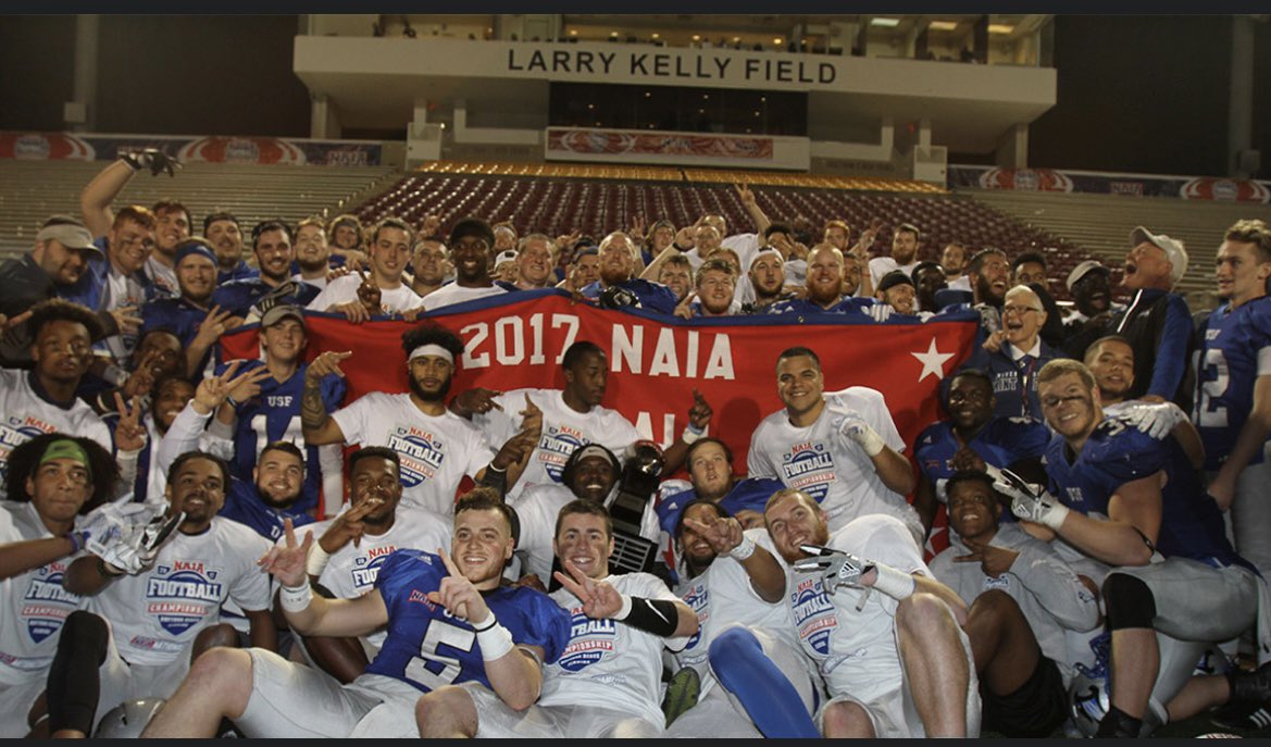 brennan4493's tweet photo. Thank you to everyone that supported me and was here for me on this journey! Committed, go cougs 🟦⬜️

@usf_fb @CoachJoeyDidier @USF_Sherman @footballcoachj @IndianaPreps @IndyWeOutHere 
@PrepRedzoneIN @PrepRedzone @CSmithScout @AdamT_16  @MidwestFootbal1 @MikeFChen https://t.co/yyvxlvF5S9