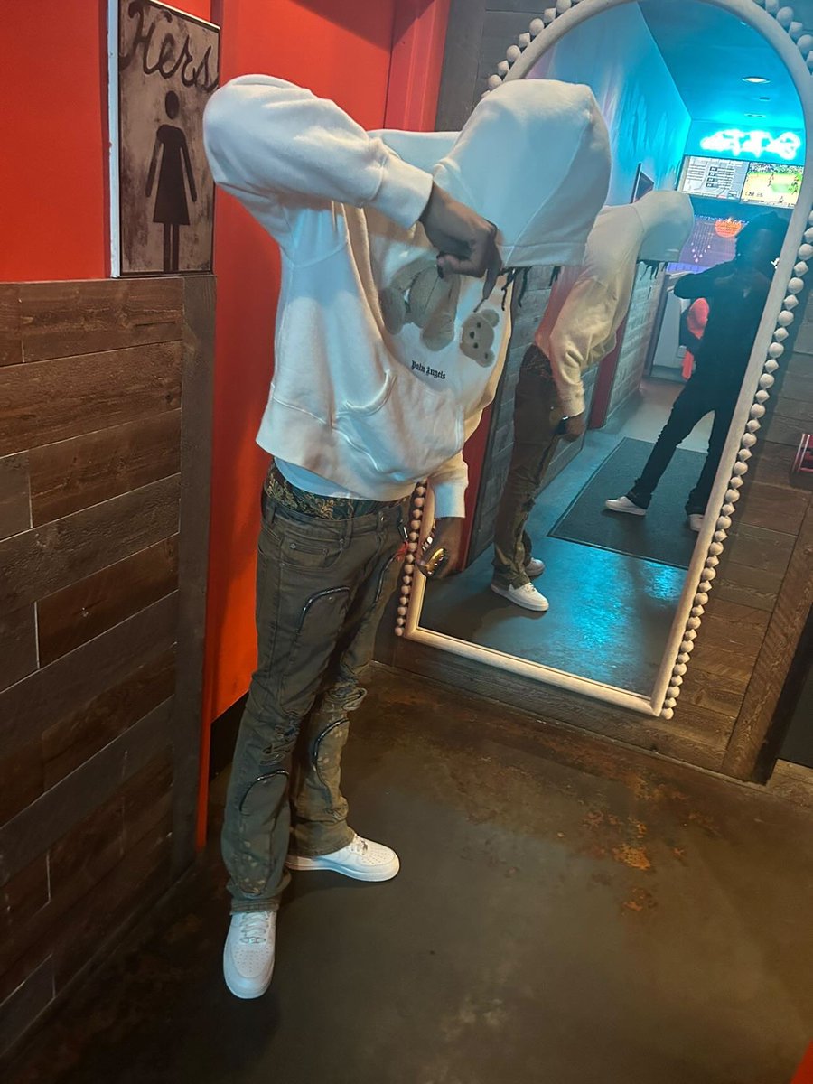 I took over, bro say it’s a lot of Niggas wanna be US

- Don’t FWM Later 😶‍🌫️🖕🏾OUT NOW