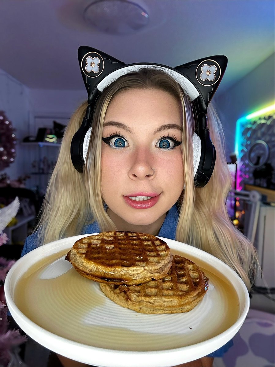 Dessyy On Twitter Rt Oxdessyxo Pov Waffle House Has Found Its New 