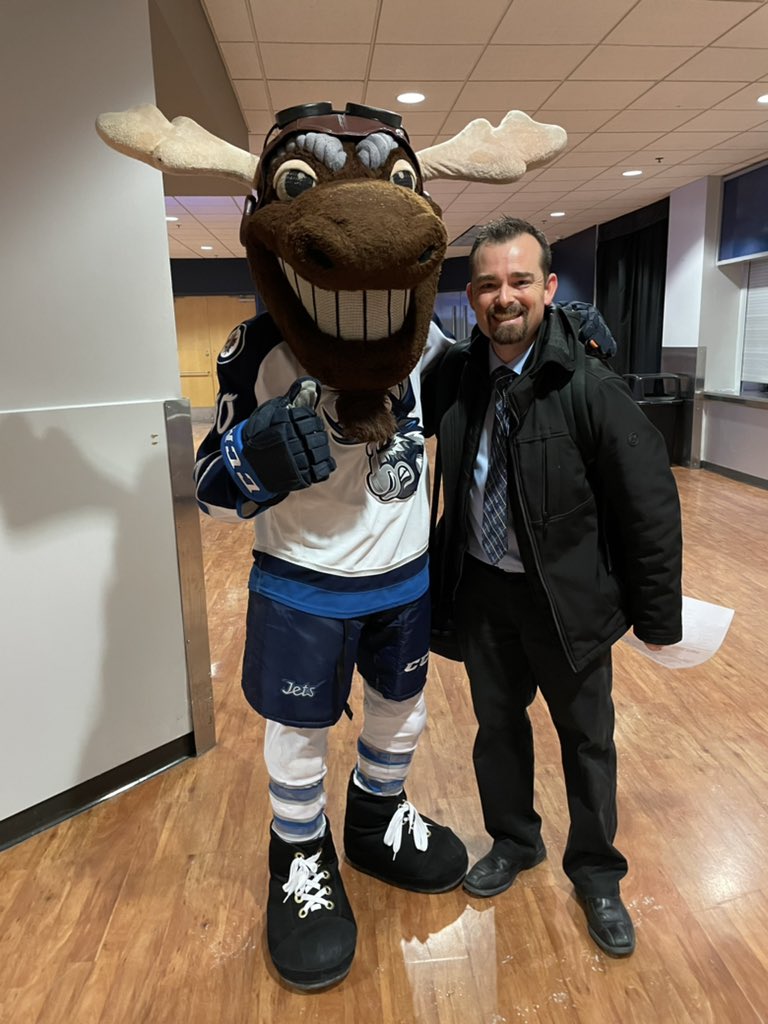 Great afternoon for some hockey in Winnipeg. <a href="/TexasStars/">Texas Stars</a> visiting the <a href="/ManitobaMoose/">Manitoba Moose</a>. <a href="/TheAHL/">American Hockey League</a> #YWG