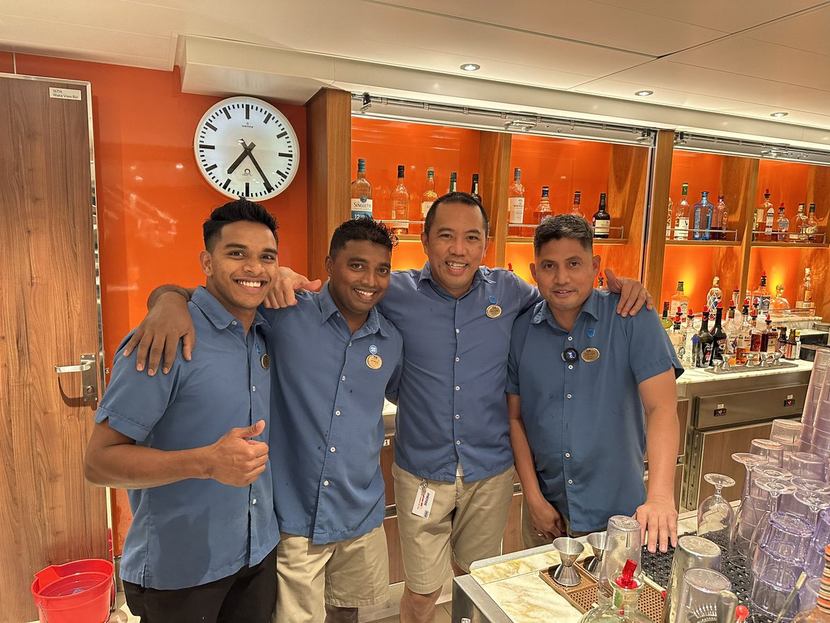CruzinParadise's tweet photo. The #WakeViewBarCrew just amazing bunch of people! Tasty cocktails and fantastic conversations! @PrincessCruises #WeLoveThis #ILoveThisBoat #Sky #EscapeCompletely #ComeBackNew #Cheers Captain Bounty,MaiTais and Bloody Cesar!!!Thank You   for and Incredible #Cruise https://t.co/gXJUxUk2vP
