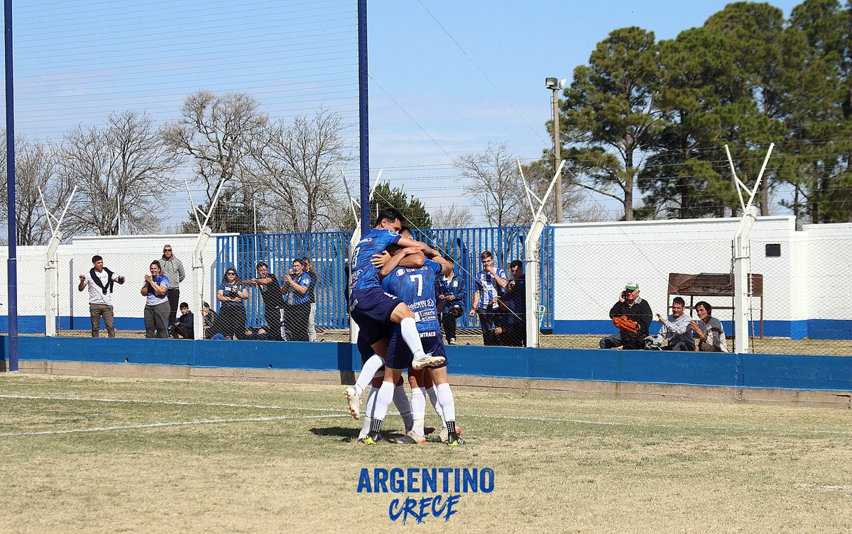 CDArgentino's tweet photo. 21 de enero, Día Mundial del Abrazo

💙🤍💙 https://t.co/Xdgmjea72U