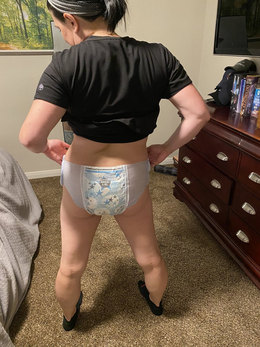 dpr_gurl's tweet photo. hey guys! I’m trying to get my JFF started and apparently I need a twitter following, give me a follow? #diapergirl #abdl #pullups https://t.co/H6Ej1tnCxl