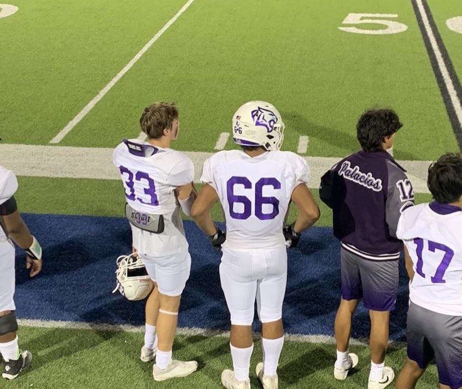 CameronHardy33's tweet photo. I’m beyond blessed to receive my first official offer from @buildersports!! I wanna thank @HeathClawson @rowe_coach @CoachNorton97 @keyshawnwyatt31 @CoachDownumSC @CoachGriffSC @JumpManSpade @JamieMHardy5 @CoachFriendShaw @coach_ferg25 and all of my teammates and family! https://t.co/S0TCYl4bEE