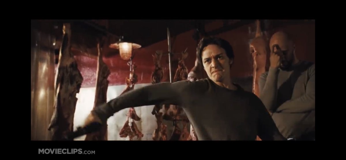 StoutDevon's tweet image. What I see when @PatrickMahomes throws a sidearm pass.