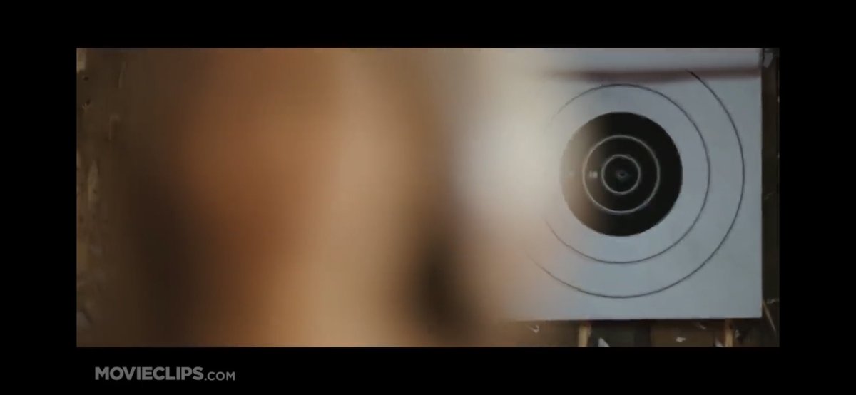 StoutDevon's tweet image. What I see when @PatrickMahomes throws a sidearm pass.