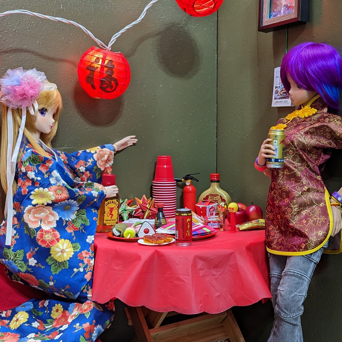 rc2agog's tweet photo. Happy Lunar New Year! Guest Julia mimes new year's Rabbit! 🐰🎊✨ #新年快乐
.
#Mirai #Fortoo #Pix #Julia #Kitsu #SmartDoll #BJD #dolls #actionfigure #meetup #party #Fireball #lunarnewyear #cny #HappyNewYear #YearOfTheRabbit #redenvelope #angpao #恭喜發財 https://t.co/ZcU0CSH6dI