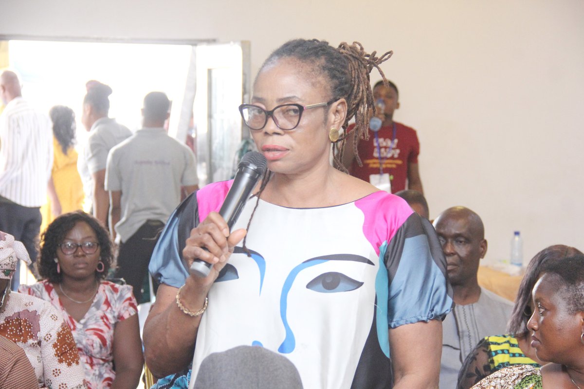 PolicyAlert's tweet photo. During the first in our #OpenGovTownHall series in Asaba, reps of market women, okada riders, students, youth, media, community leaders, and CSOs witnessed as candidates signed the #OpenGovernmentManifesto #OGP @OpenNigerDelta @LITEAfrica @ogpnigeria #OpenNigerDelta @NigeriaScale https://t.co/ombNnHPD4z