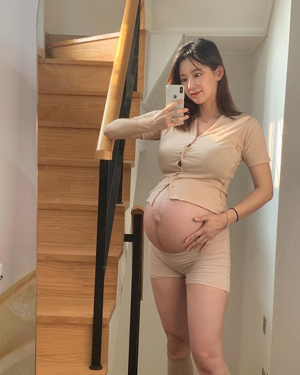 ayfdsxh's tweet photo. 大年初一最兴奋的事情必须是听见哪个亲戚怀孕了再两星期就生了等等要来你家，想想鸡儿就硬得下不来了
#过年期间孕妇好多欢迎大家都来分享 https://t.co/LFcWQW9YA9