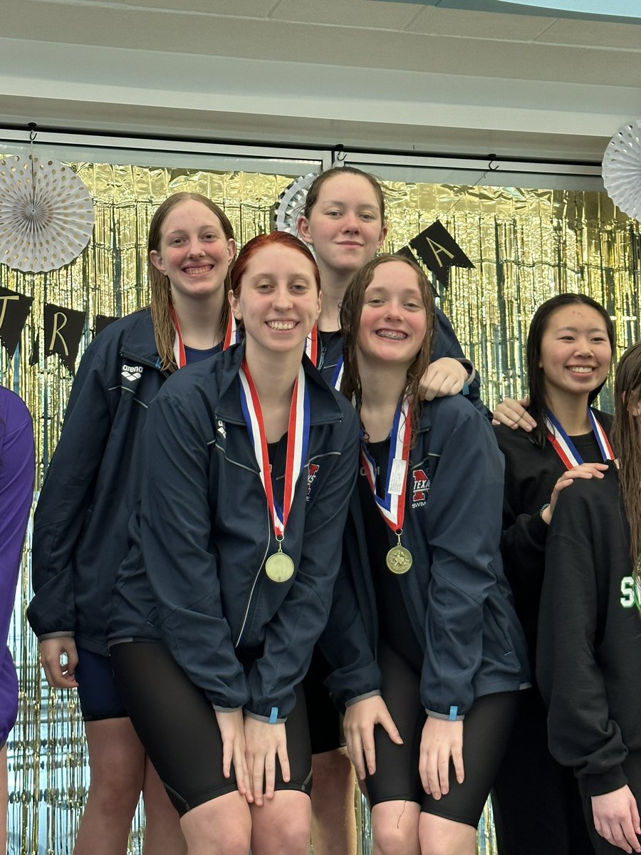 NHS Swimming/Diving on Twitter "Our girls 400 Freestyle Relay (Ashley
