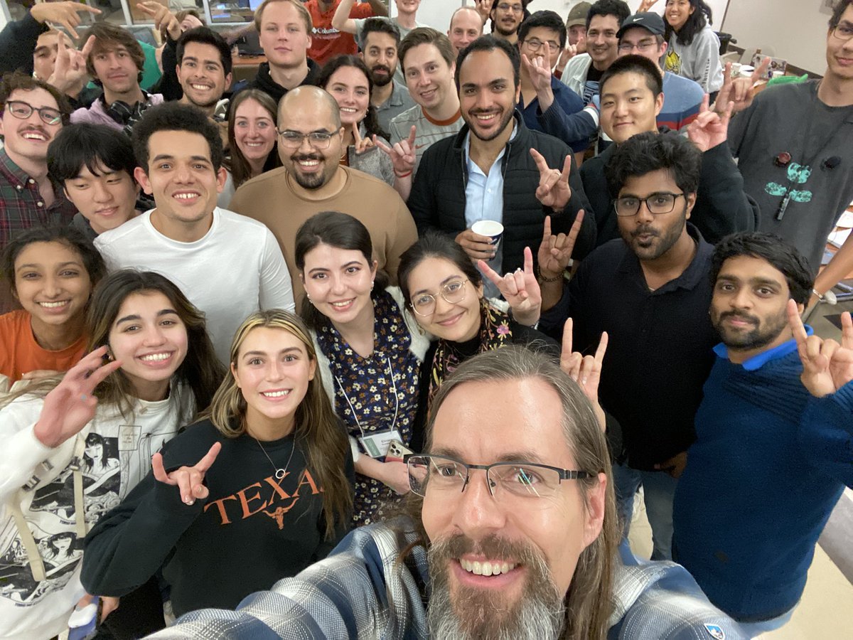 GeostatsGuy's tweet photo. Hey @CockrellSchool, @txgeosciences, @TexasScience &amp; @UTexasMcCombs, it’s 8:00 pm Saturday night and your students are still hacking at the Energy AI hackathon!

We’re stoked to work with enthusiastic students that are learning great #DataScience skills! https://t.co/N2lA2U4iDc