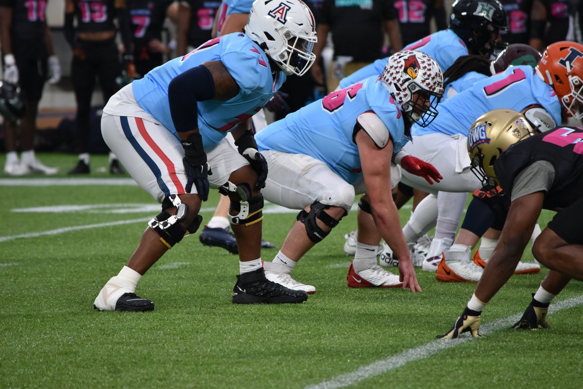 MAMA THERE GOES THAT MAN ! <a href="/drewabones27/">Drew Anthony Bones</a> That 🐦was terrorizing all week ! <a href="/RedbirdFB/">Illinois State Football</a> <a href="/Pg_Reinhardt/">Randy Reinhardt</a> <a href="/TropicalBowlUSA/">TRILLION TROPICAL BOWL</a> <a href="/ISURedbirds/">Illinois State Athletics</a>