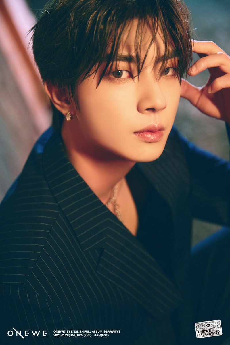 [#ONEWE]

ONEWE 1ST ENGLISH FULL 
ALBUM [GRAVITY]

◾ SOLO CONCEPT PHOTO #2 ◾

▫ YONG HOON ▫
▫ KANG HYUN ▫

2023.01.28 6PM (KST) 
/ 4AM (EST) RELEASE✔

#원위 #GRAVITY #용훈 #강현