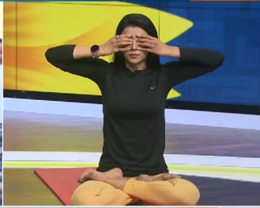 Akash_bst's tweet photo. @J_Paatni sister

It was a great yoga session of today's at @indiatvnews. Upgrading knowledge and understanding basics is very important. Thank you... 😊

#Yog #yogalife #Yoga_Ultimate_Solution https://t.co/gnLWI8H5Wt
