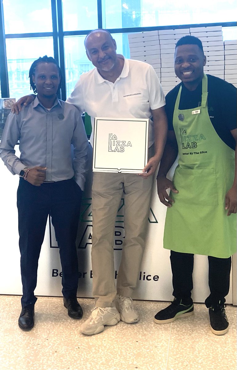 TalalThabet's tweet photo. Pizza in #Sharjah just went up a notch. #PizzaLab - ask for Jonas. One of the most talented pizza specialists I have ever met.
Quality ingredients.
Quality product.
Try the diavola if you like it spicy like I do. @srtipark https://t.co/3gaVQfjCts