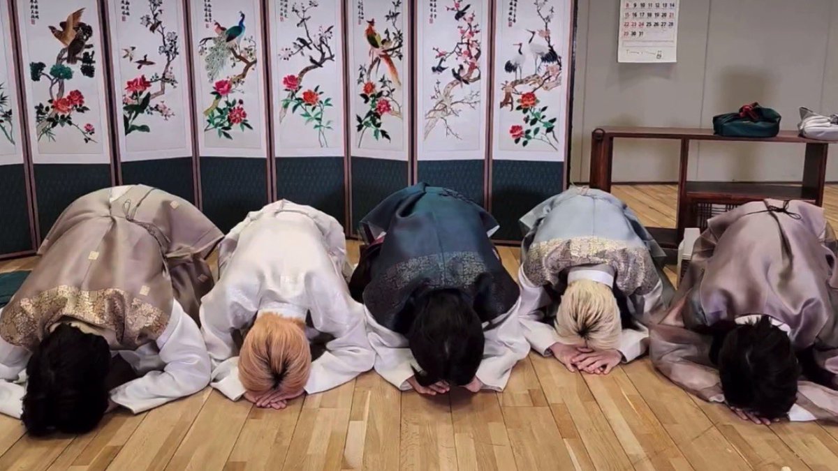 elevmoa's tweet photo. @TXT_members VUELVAAN POR FAVOOOOR, NO PUEDO CON TANTO DOLOR
#MoaChileTomaVenganza
#TXTComebackChile
#TheChileChapter https://t.co/nIM4zLQObC