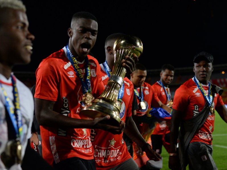 Desde la junta administrativa felicitamos al <a href="/America_FCc/">América FC</a> tras lograr el título de copa ante #Pijaos dando la vuelta en la lechonera.

Le damos la enhorabuena a todos sus aficionados, cuerpo técnico y jugadores que hicieron parte del título.

#SomosMafiayor🇨🇴