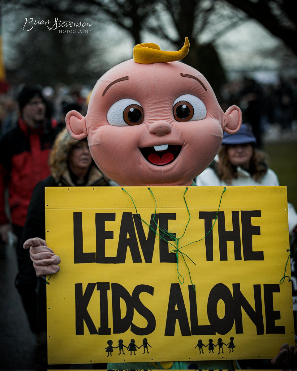 Brian1112S's tweet photo. More pics on my page of anti vax... protest glasgow #protest #glasgowprotest https://t.co/djlwRLS3AK https://t.co/hyNiMfm34h