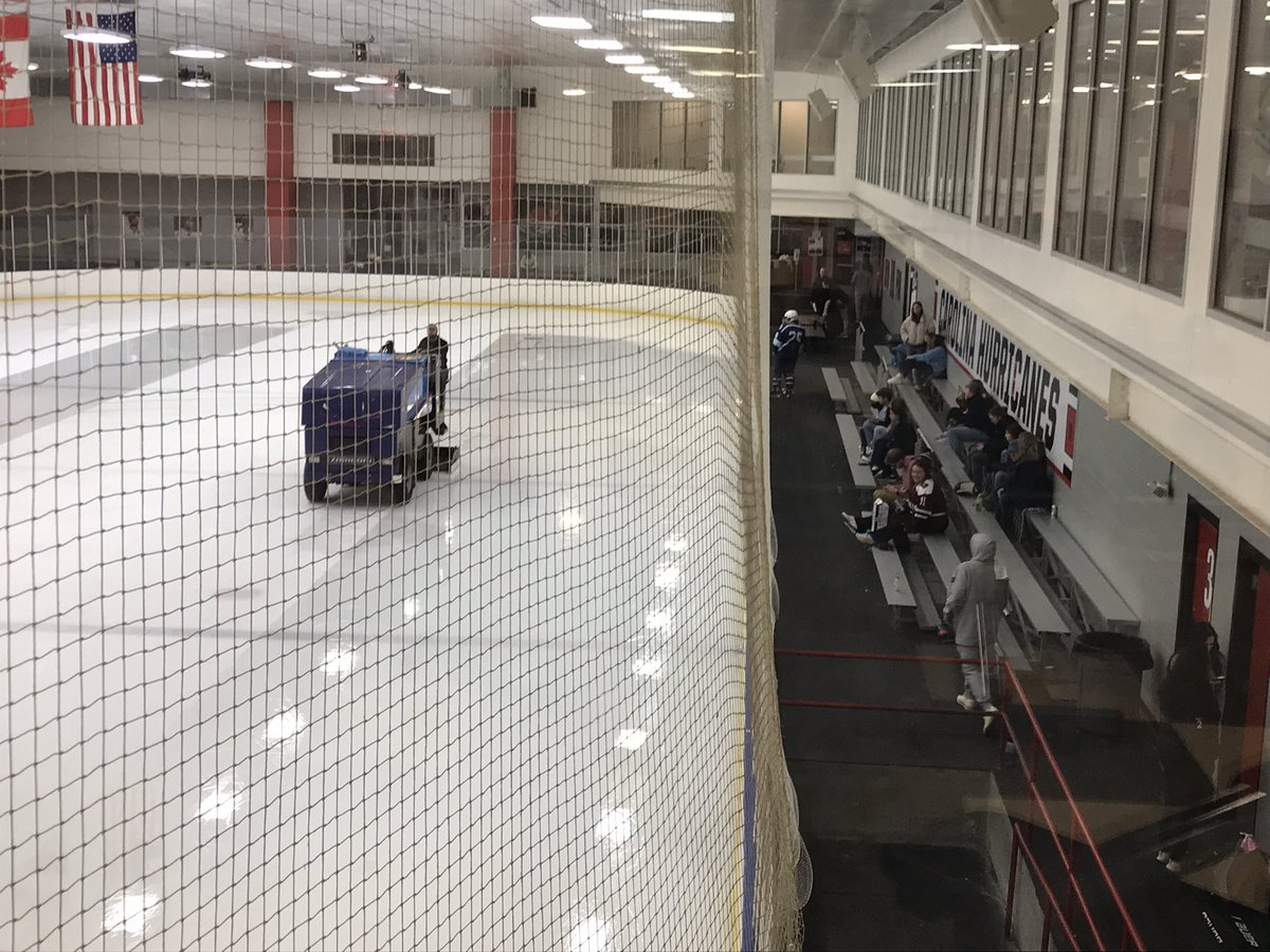 RoamingTheRinks's tweet photo. Rare road trip of late today’s first stop is Orange County Sportsplex to see @DukeClubHockey .  Later on #MidnightMayhem in Lynchburg for @LibertyHockey https://t.co/HF1c1KdQt6