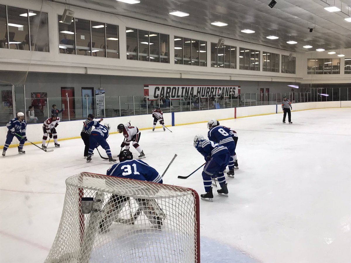 RoamingTheRinks's tweet photo. Rare road trip of late today’s first stop is Orange County Sportsplex to see @DukeClubHockey .  Later on #MidnightMayhem in Lynchburg for @LibertyHockey https://t.co/HF1c1KdQt6