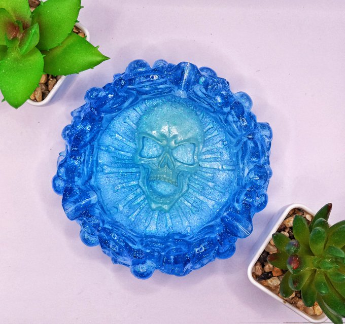 Glow in the dark ashtrays! 100% Handmade by me, ON SALE NOW 🤑 only &pound;12.34 with FREE UK shipping 🚢  https://t<a href="/tag/sale"class="tags"><span>#sale</span></a><a href="/tag/art"class="tags"><span>#art</span></a><a href="/tag/smoke"class="tags"><span>#smoke</span></a><a href="/tag/buy"class="tags"><span>#buy</span></a><a href="/tag/skeleton"class="tags"><span>#skeleton</span></a><a href="/tag/gifts"class="tags"><span>#gifts</span></a><a href="/tag/glow"class="tags"><span>#glow</span></a>