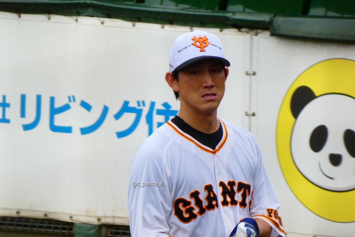 t_panda_8's tweet photo. 2022.10.22 Saturday
.
コバさんpart①。
#小林誠司 #ジャイアンツ球場
#g球場 #読売ジャイアンツ
#ジャイアンツ #読売巨人軍 #巨人
#不屈 #giantsevolution
#G党 #巨人ファン #プロ野球 #野球 https://t.co/8TqpcG4e6W