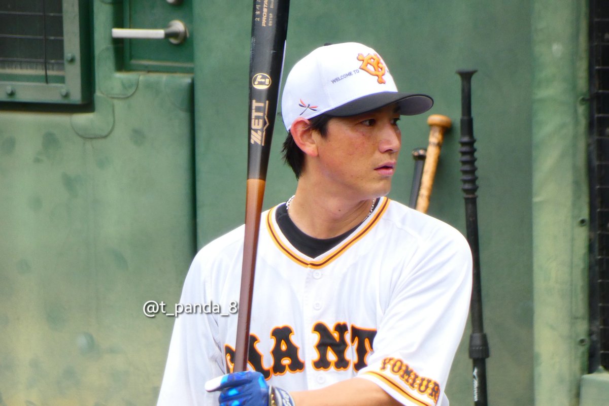 t_panda_8's tweet photo. 2022.10.22 Saturday
.
コバさんpart①。
#小林誠司 #ジャイアンツ球場
#g球場 #読売ジャイアンツ
#ジャイアンツ #読売巨人軍 #巨人
#不屈 #giantsevolution
#G党 #巨人ファン #プロ野球 #野球 https://t.co/8TqpcG4e6W