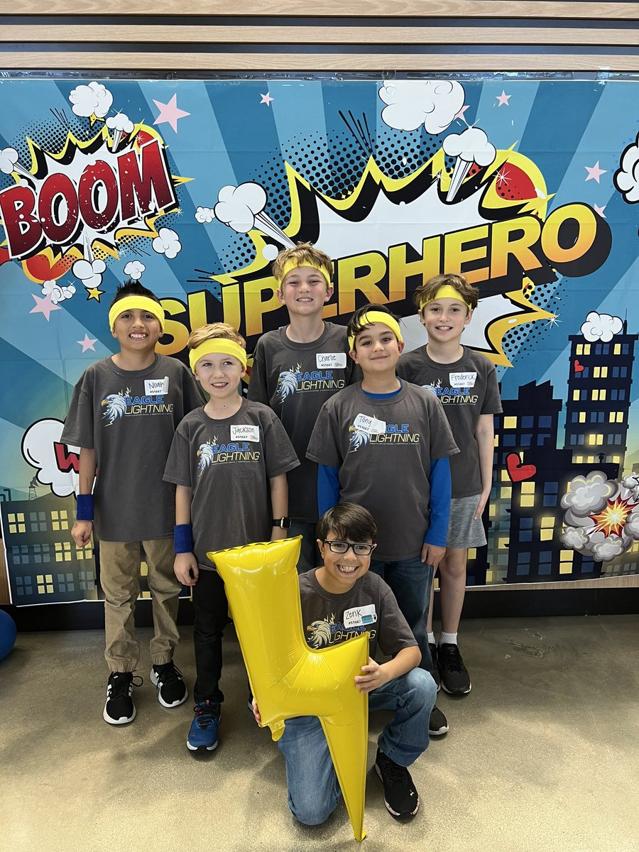 _MrsCarrera's tweet photo. Heading to regionals with this team! 1st in robot design and 2nd in robot performance. So proud! #ComalFLL https://t.co/mZ9qpwmbCk
