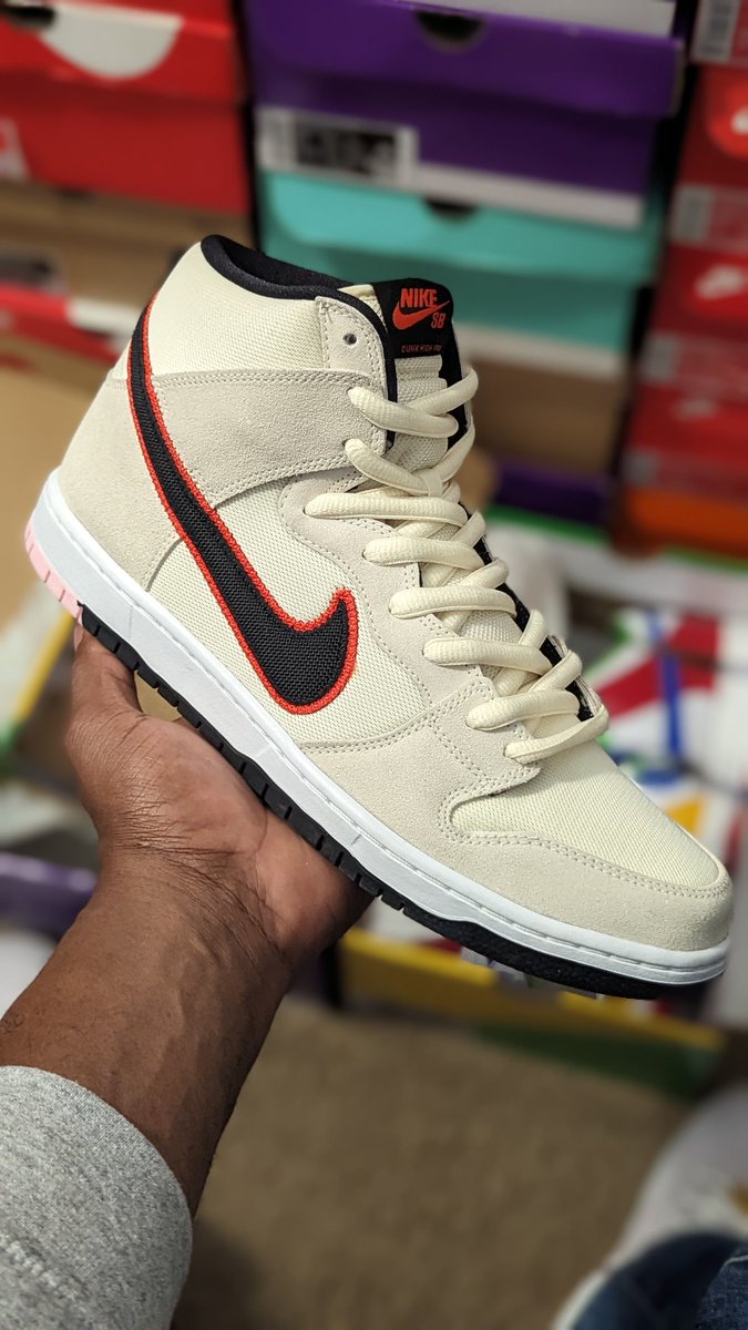 bignick2483's tweet photo. Let's GOOOO!!! Back 2 back wins๐ฅ๐ฅ๐ฅ๐ฅ @SouthsideHTX #nikesb #dunk #ebaydunk #giantdunk #localskateshop https://t.co/KJPGU43OIk