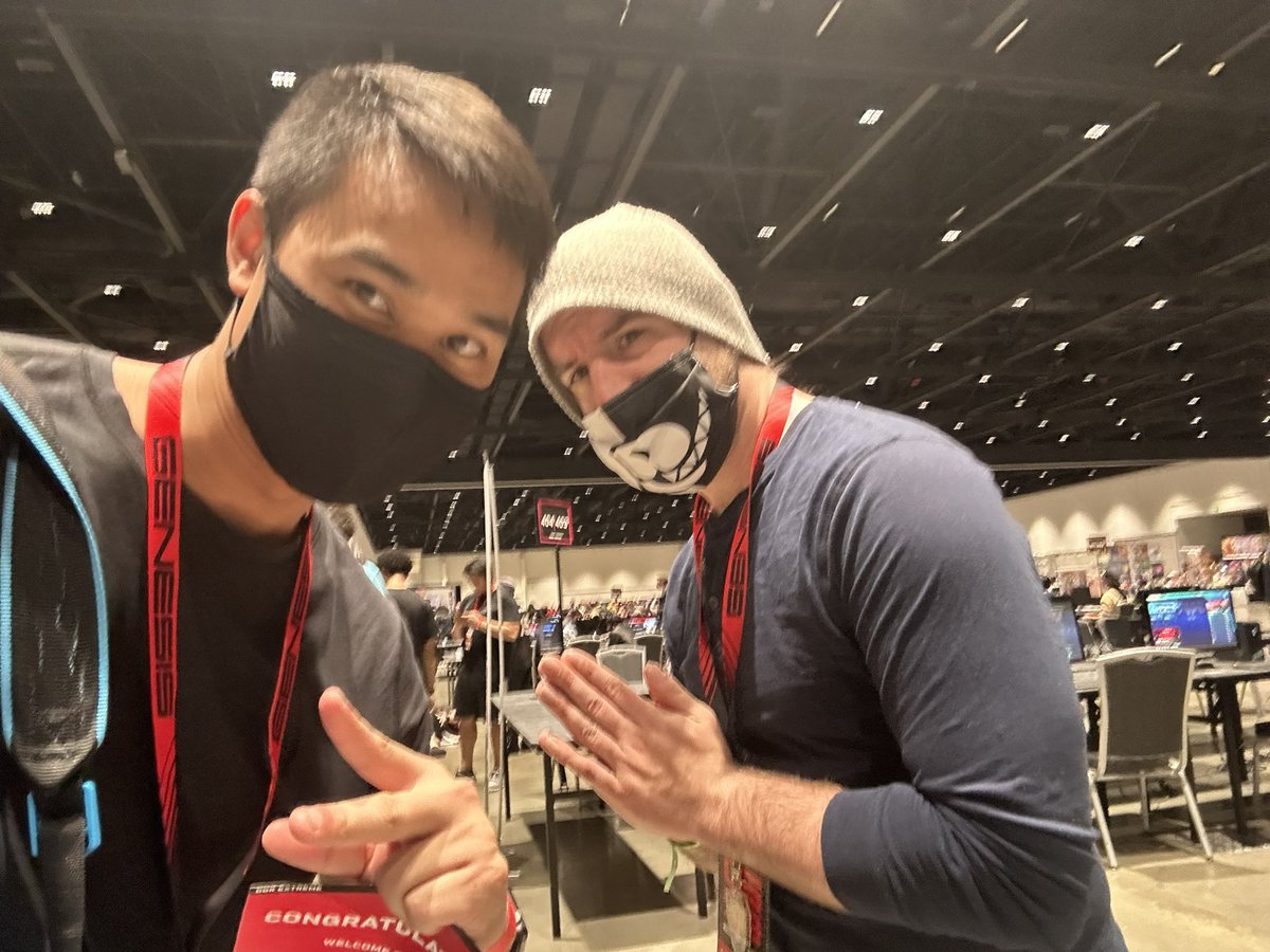 Desklamp_22's tweet photo. OMG I RAN INTO @WavesAnotherOne AT #G9 

#IMetAnotherOne https://t.co/my0bp8Dl1L