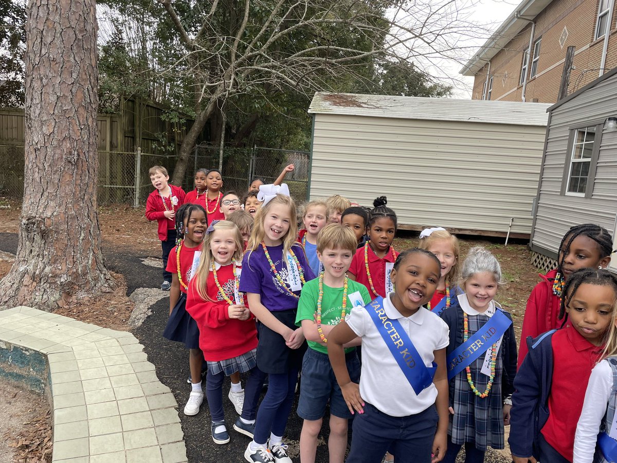 First grade walk of fame! So proud of my students! #smarties <a href="/MaryBAustin/">Mary B. Austin Elementary</a>