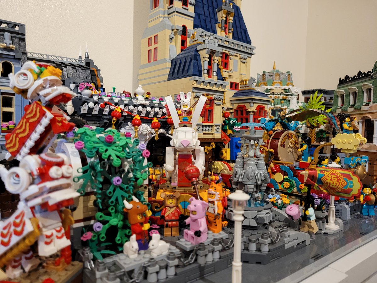 BlackMantled's tweet photo. Happy Lunar New Year!🐇 #LEGO #AFOL #MOC #LunarNewYear2023 https://t.co/Ua5ESl7SiH