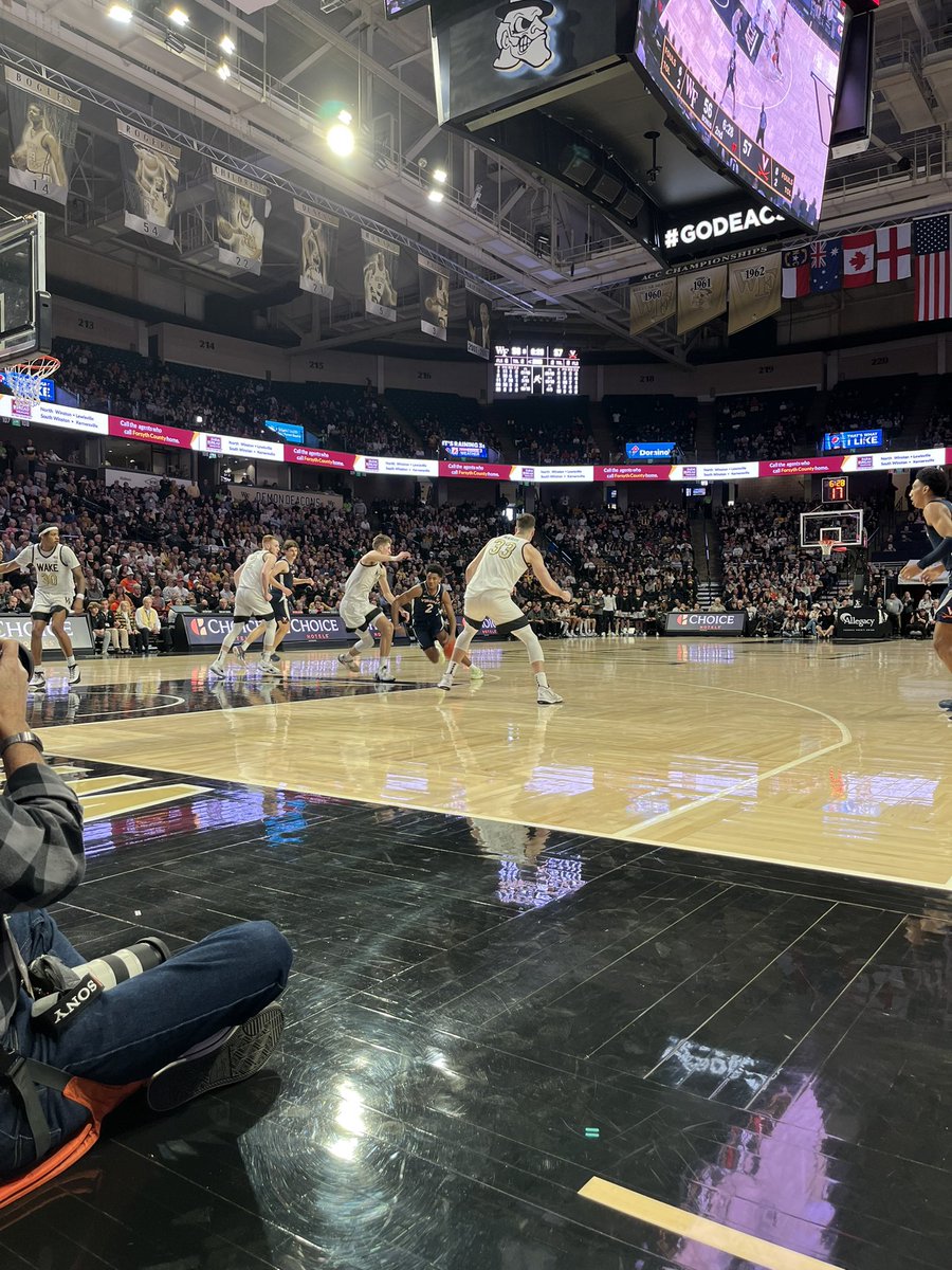 themattboyles's tweet photo. #GoDeacs 🎩 https://t.co/oXULqMzk64