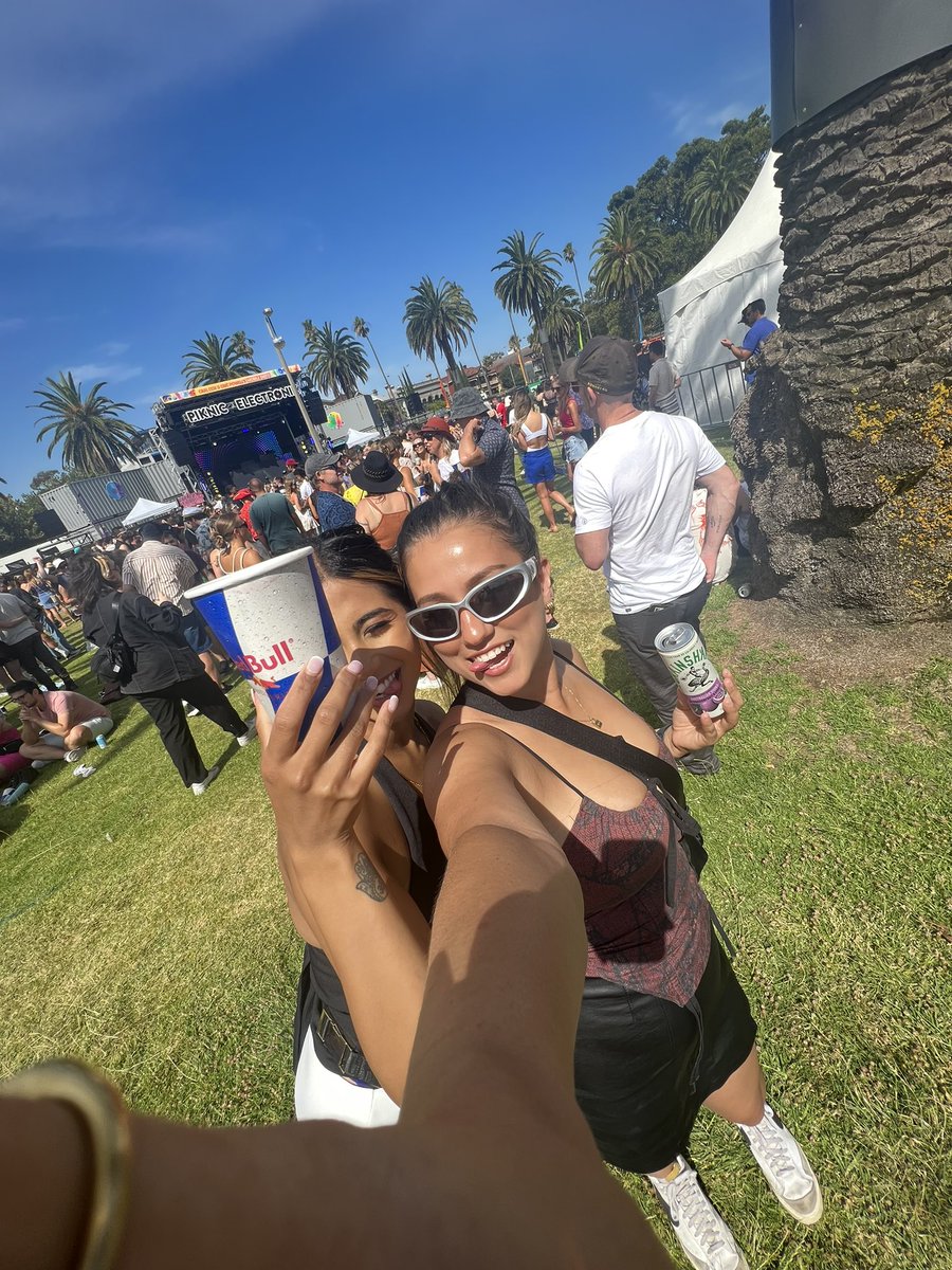 issybreen's tweet photo. the perfect day for a boogie 🪩🕺 https://t.co/zeGzizAZof