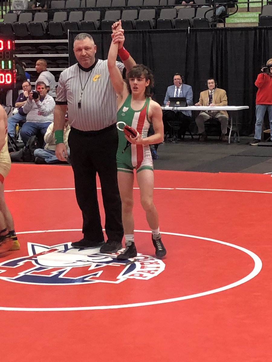 RMetzgerWTOV9's tweet photo. 4 seed Johnathan Huntsman of Barnesville is your 106 pound OVAC champ, 11-6.  Beats the 1 seed in semis, 2 seed in finals. https://t.co/WnLJd9w3Nw