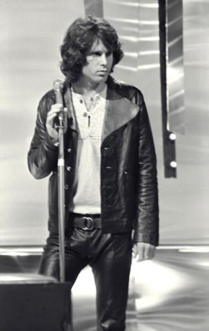 crockpics's tweet photo. Jim Morrison in London, 1968. Photo by Chris Walter. https://t.co/xs1dHdybrr