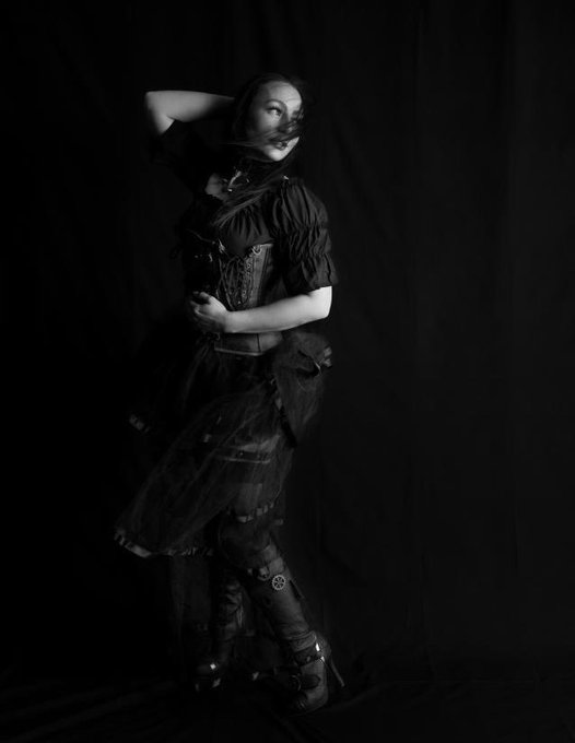 Sexy seductive steampunk chick.. just a few photos from  my latest shoot&hellip; can&rsquo;t wait to see the nudes<a href="/tag/photoshoot"class="tags"><span>#photoshoot</span></a><a href="/tag/steampunk"class="tags"><span>#steampunk</span></a><a href="/tag/photooftheday"class="tags"><span>#photooftheday</span></a><a href="/tag/model"class="tags"><span>#model</span></a><a href="/tag/photography"class="tags"><span>#photography</span></a>