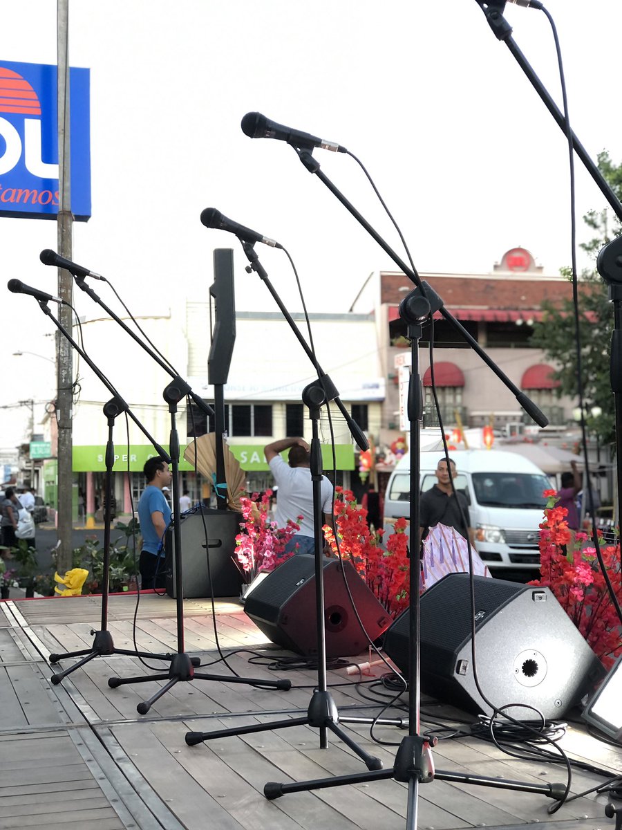 Belcantopty's tweet photo. Estamos en el Festival de La Primavera en #Azuero #FelizAñoNuevoChino @weiasecas @EmbChinaPa @Zhang_Xi77 @jchuertasolis #ParqueUnion #Chitre https://t.co/7WVOC6fJXn