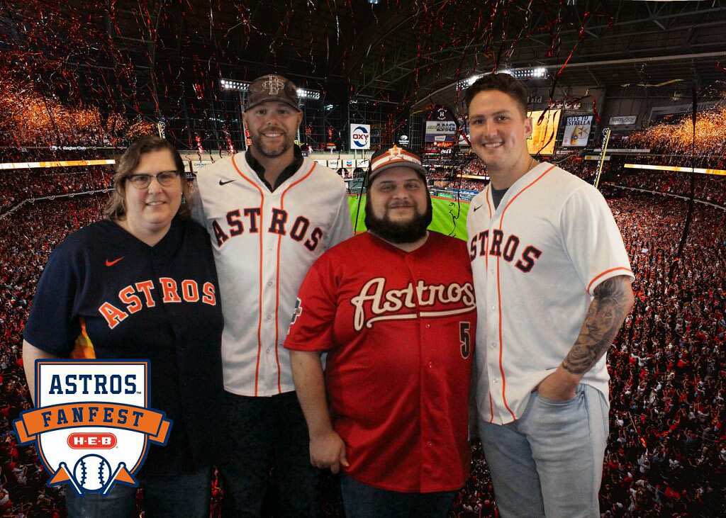 Myself with the other orange I love!
Got a picture with Astros Pitcher Ryan Presley and Corey Lee our rookie back up Catcher.