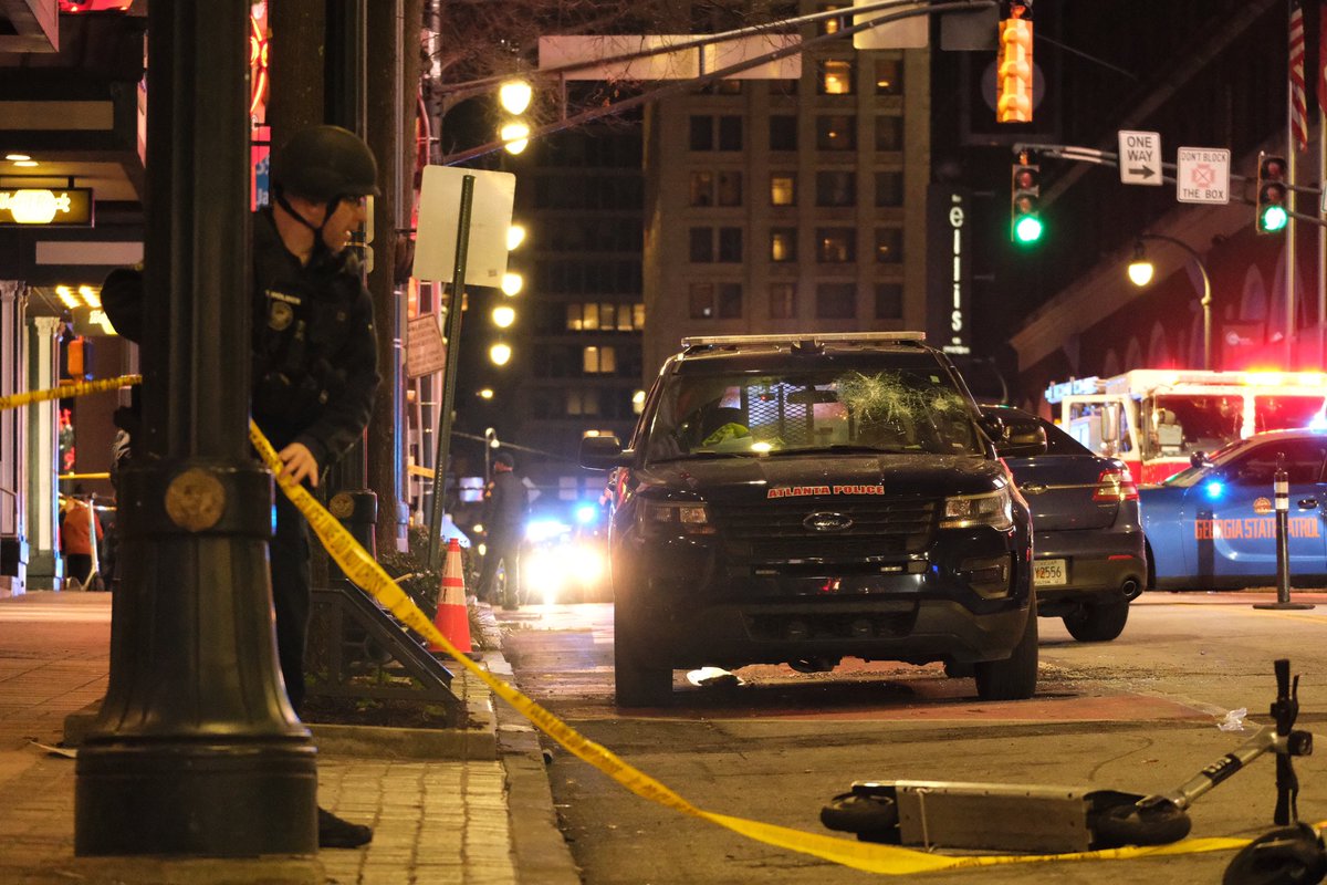 BillyHeathFOX5's tweet image. BREAKING: A crime scene has been established in Atlanta as cops work to secure a perimeter around two vandalized PD vehicles. One fully engulfed in flames, another has a smashed windshield. This is a rapidly developing situation, we’ll have updates on @FOX5Atlanta #COPCITY #ATL