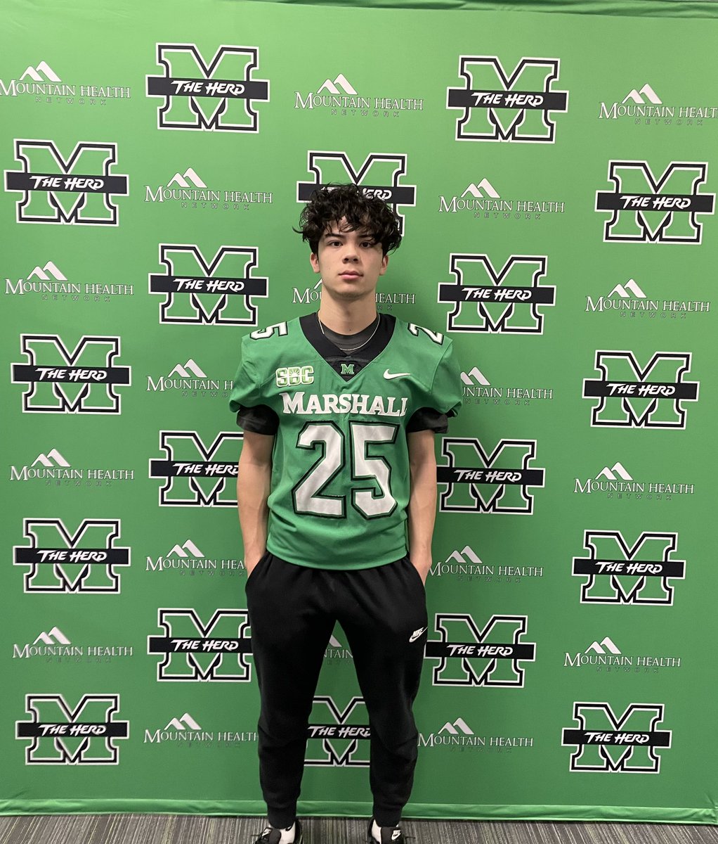 jonny_aya's tweet photo. After a great conversation with @CoachJGalante, I’m blessed to receive an offer to play Division I football at Marshall University. Go Herd 🦬.  @HerdFB @billyseals47 @DougChapman @michael_bartrum @Legg62 @cody_carter04 @MikeOwens31 @CoachHuff https://t.co/D7WBtvgA4S